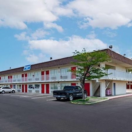 Rodeo Inn بيكوس المظهر الخارجي الصورة