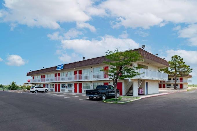 Rodeo Inn بيكوس المظهر الخارجي الصورة